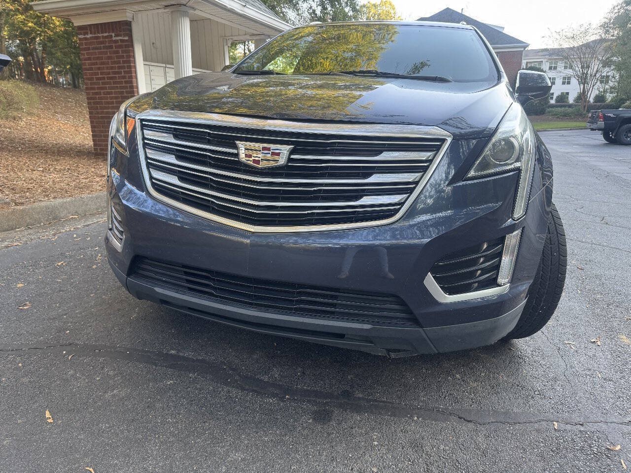 Used 2018 Cadillac XT5 FWD image 1