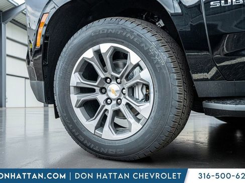 New 2026 Chevrolet Suburban LT w/ Comfort Package image 37