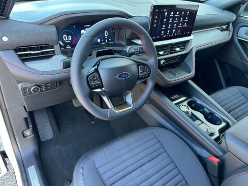 Used 2025 Ford Explorer ST AWD/4WD image 12