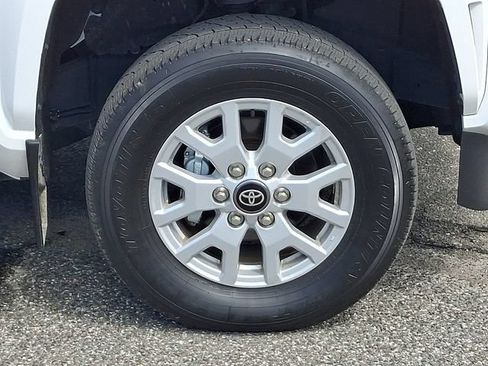 Used 2024 Toyota Tacoma SR AWD/4WD image 27