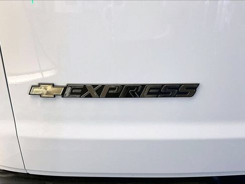 Used 2025 Chevrolet Express 2500 w/ Driver Convenience Package RWD image 30