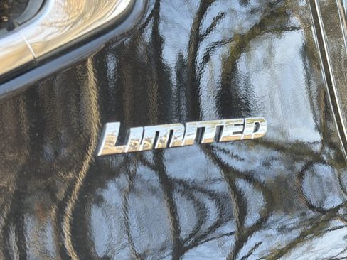 Used 2024 Toyota Tundra Limited w/ Power Package image 10