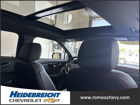 Used 2025 Chevrolet Blazer RS w/ Enhanced Convenience Package AWD/4WD image 33