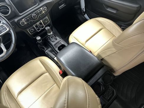 Used 2019 Jeep Wrangler Unlimited Sahara AWD/4WD image 25