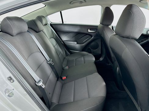 Used 2018 Kia Forte LX image 35