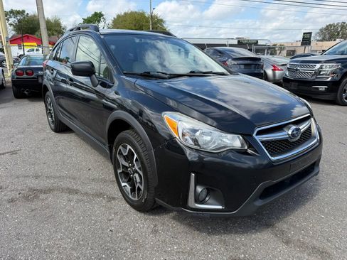 Used 2016 Subaru Crosstrek 2.0i Premium image 3