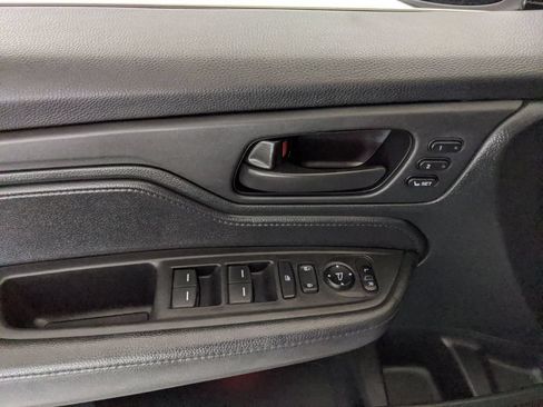 Used 2023 Honda Odyssey Sport image 14