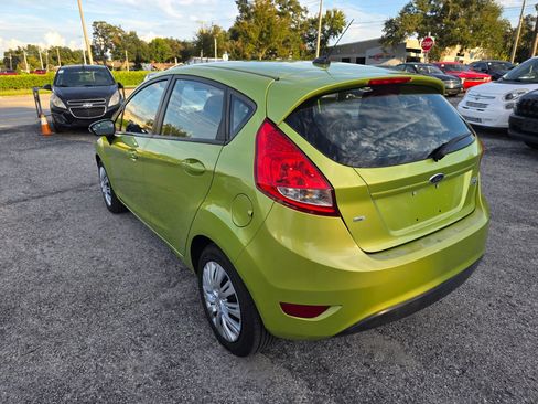 Used 2013 Ford Fiesta SE image 5