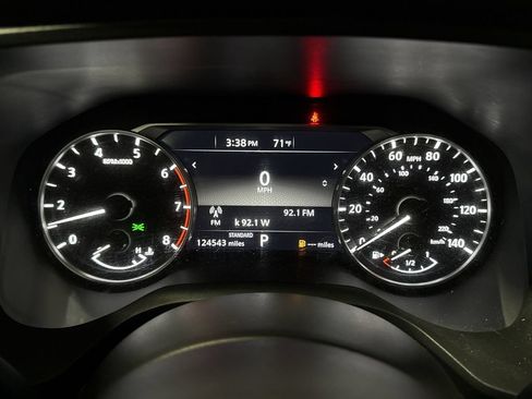 Used 2021 Nissan Rogue SV FWD image 12