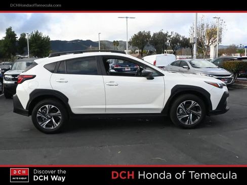 Used 2024 Subaru Crosstrek 2.0i Premium image 5