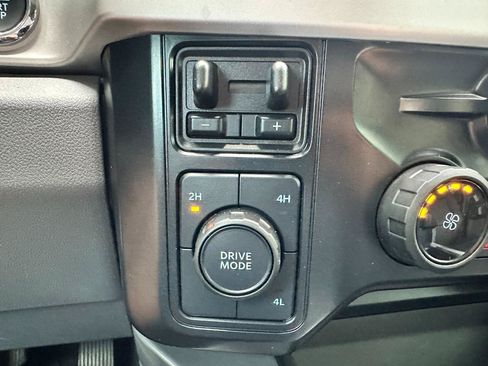 Used 2024 Ford F250 XLT w/ Black Appearance Package AWD/4WD image 43