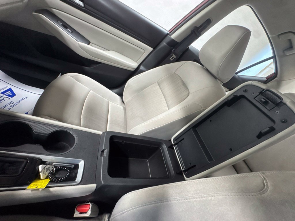 Used 2025 Nissan Altima 2.5 SV FWD image 26