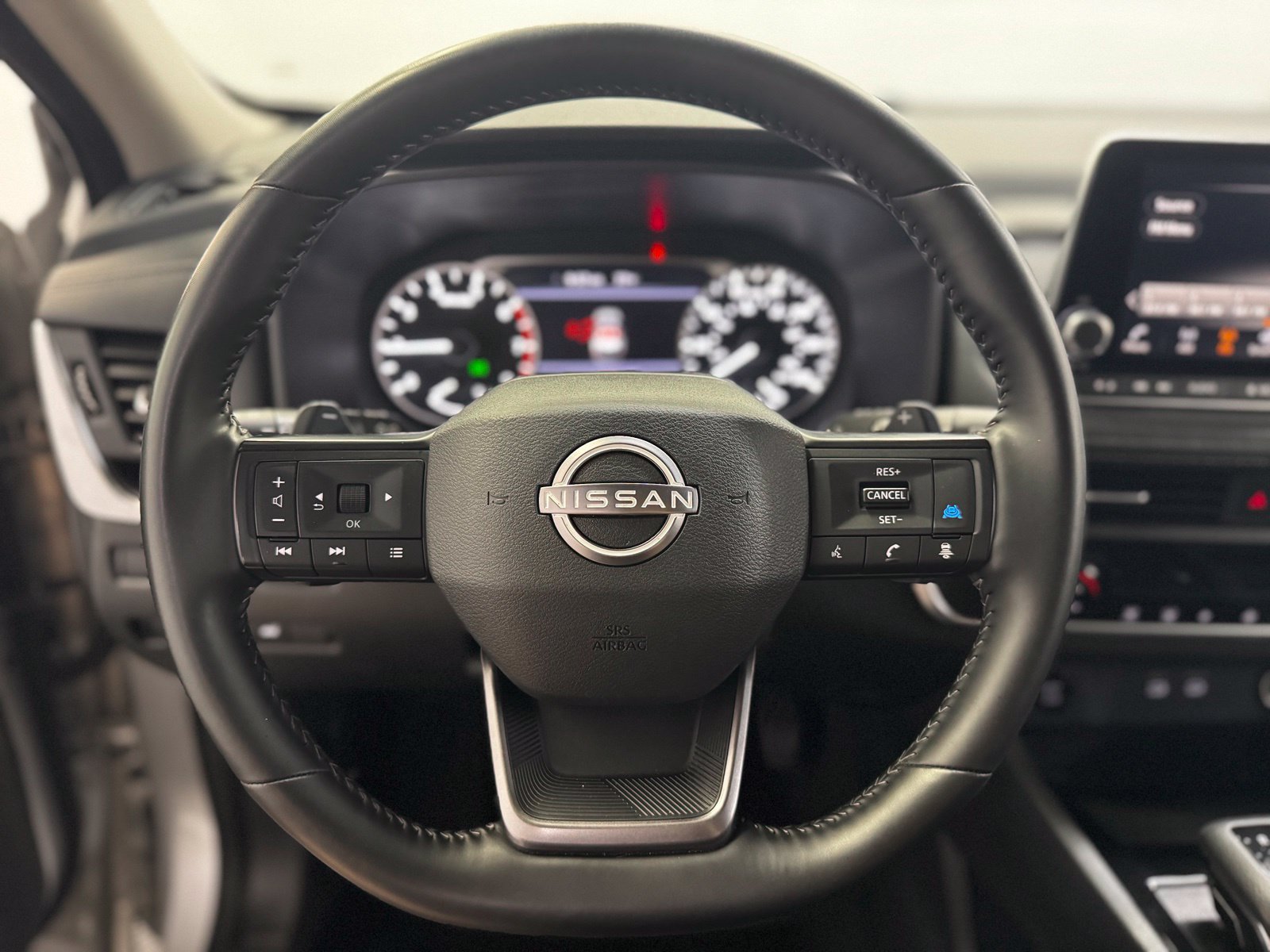 Certified 2025 Nissan Rogue SV AWD/4WD image 22