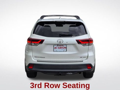 Used 2019 Toyota Highlander SE AWD/4WD image 16