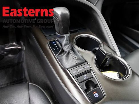Used 2024 Toyota Camry SE w/ Convenience Package AWD/4WD image 13