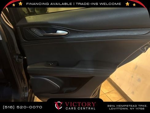 Used 2018 Alfa Romeo Stelvio AWD image 17