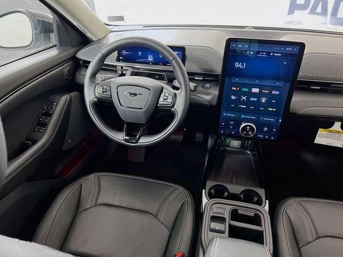 Used 2025 Ford Mustang Mach-E Premium image 28