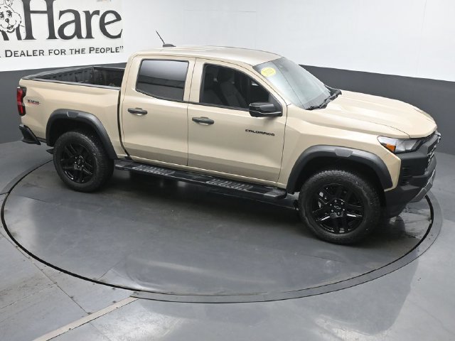 Used 2023 Chevrolet Colorado Trail Boss w/ LPO, Dark Essentials Package AWD/4WD image 42