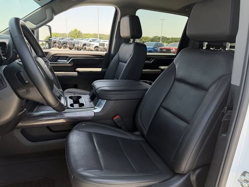 Used 2024 Chevrolet Silverado 2500 LTZ w/ LTZ Convenience Package AWD/4WD image 28