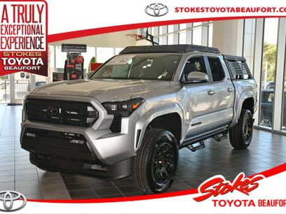 New 2025 Toyota Tacoma SR5