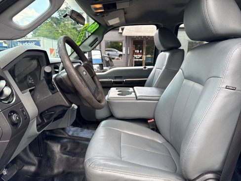 Used 2016 Ford F550 2WD Crew Cab Super Duty image 15