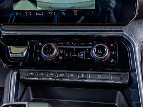 Used 2025 GMC Sierra 1500 Denali w/ Denali Reserve Package image 27