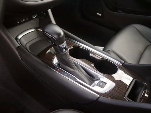 Used 2023 Chevrolet Malibu LT image 18