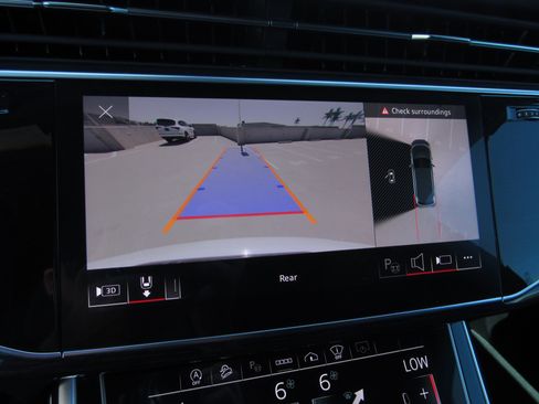 Used 2023 Audi Q7 3.0T Prestige image 21