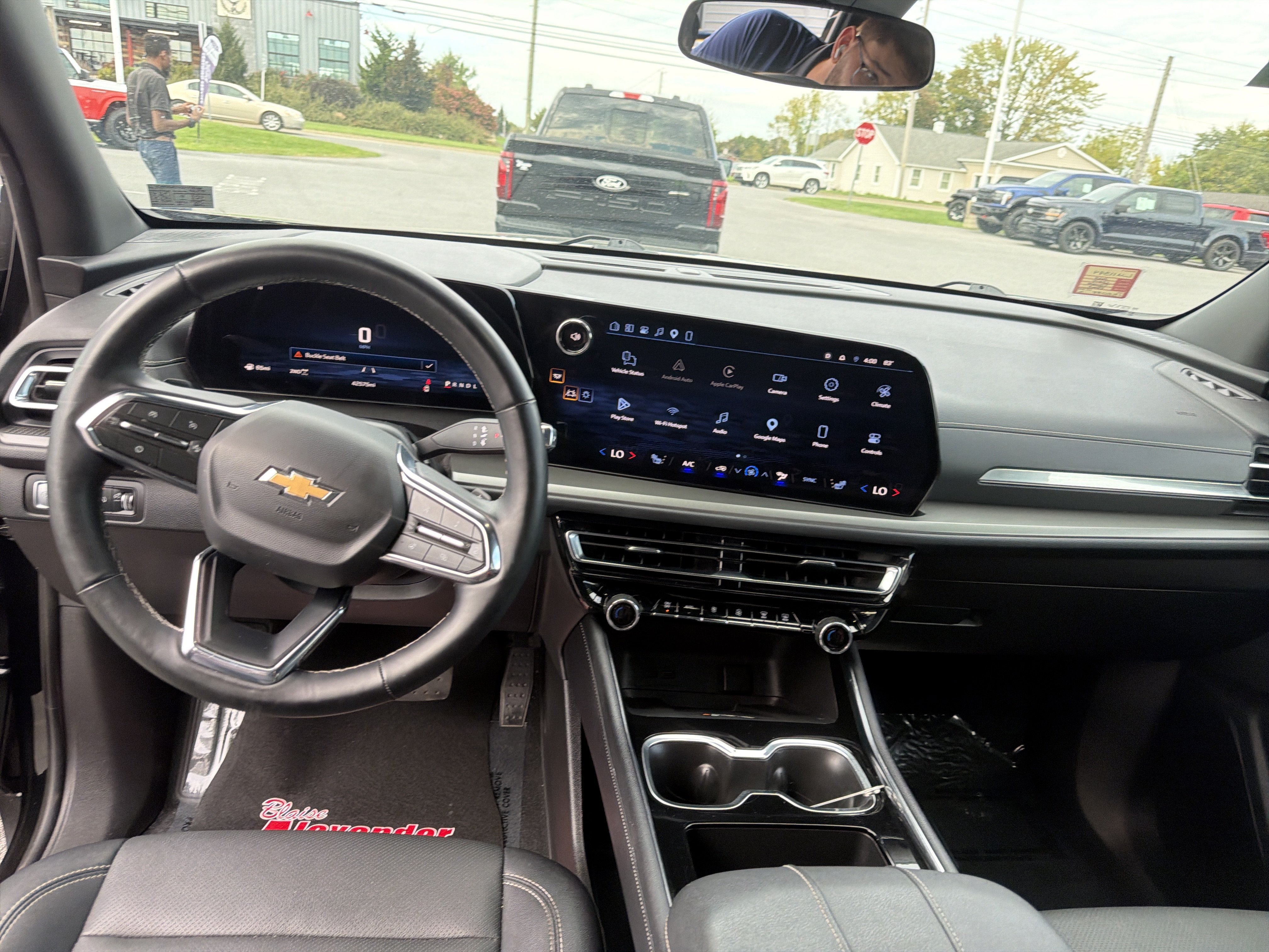 Used 2025 Chevrolet Traverse LT AWD/4WD image 15