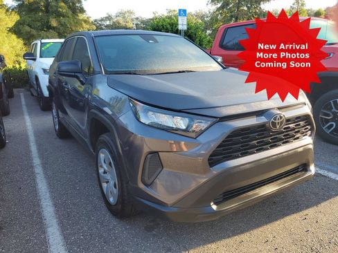 Used 2022 Toyota RAV4 LE FWD image 1