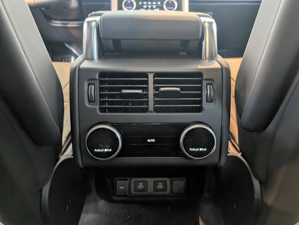 New 2026 Land Rover Discovery Limited Edition AWD/4WD image 29