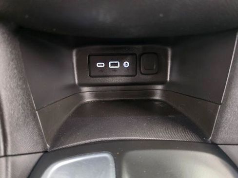 Used 2019 Chevrolet Equinox LT FWD image 26