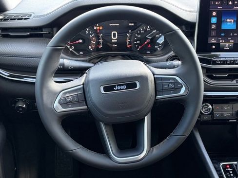 New 2026 Jeep Compass Latitude image 35