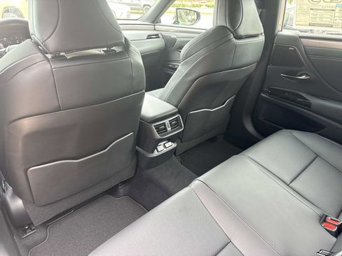 New 2025 Lexus ES 350 F Sport image 11