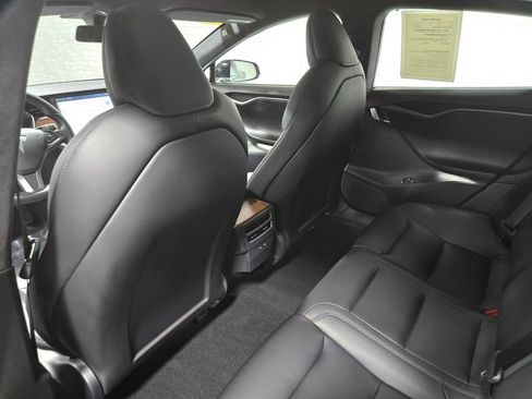 Used 2020 Tesla Model S Long Range Plus AWD/4WD image 34