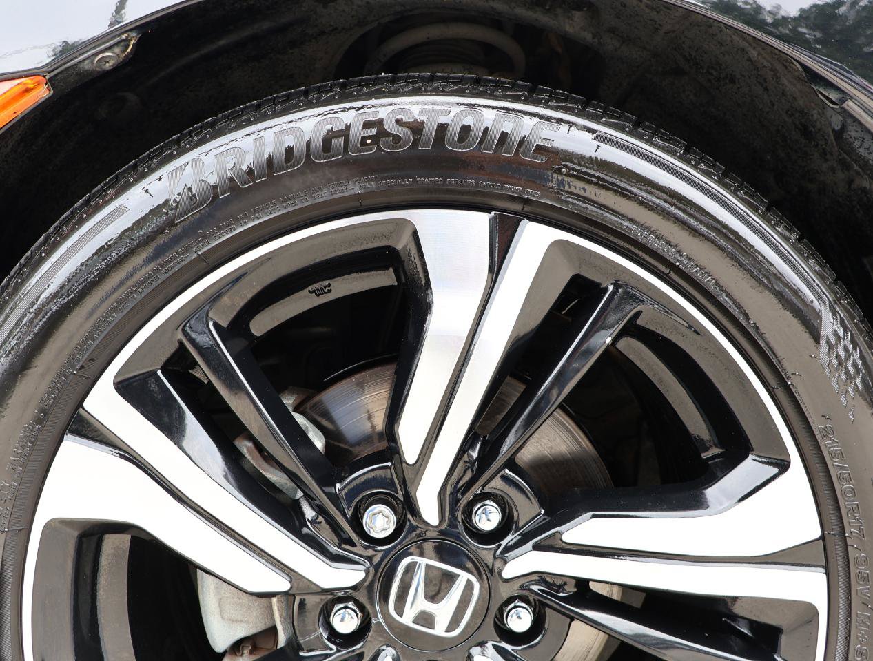Used 2017 Honda Civic Touring image 29