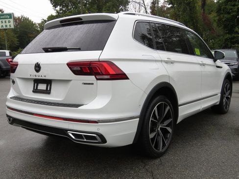 Used 2022 Volkswagen Tiguan SEL R-Line image 6