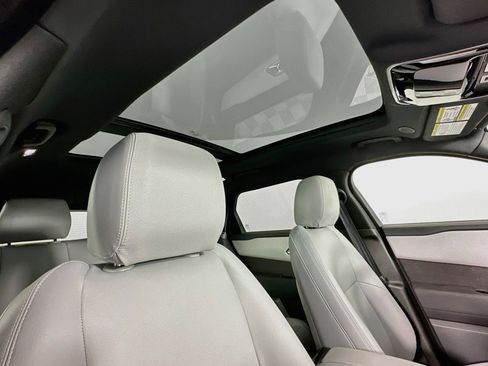 Certified 2024 Land Rover Range Rover Velar Dynamic SE AWD/4WD image 21