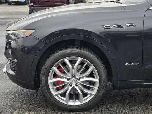 Used 2019 Maserati Levante GranLusso AWD/4WD image 9
