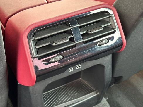 Used 2024 BMW i5 eDrive40i w/ M Sport Package image 13