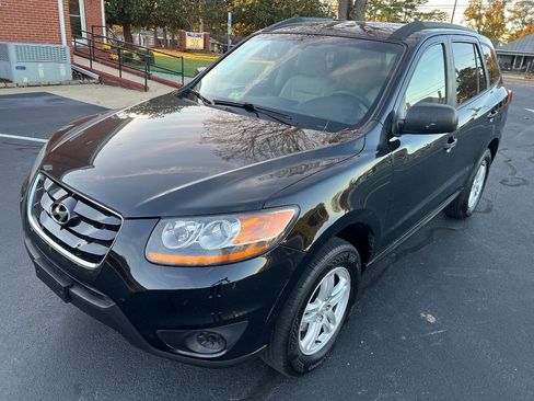 Used 2010 Hyundai Santa Fe GLS image 2
