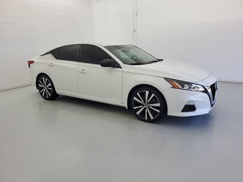 Used 2021 Nissan Altima 2.5 SR FWD image 4