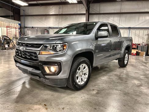 Used 2022 Chevrolet Colorado LT w/ LT Convenience Package image 4
