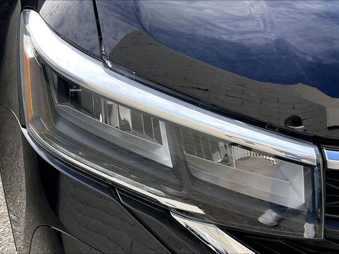 Certified 2023 Volkswagen Taos S image 27