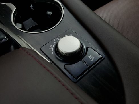 Used 2019 Lexus RX 350 FWD w/ Navigation Package image 33