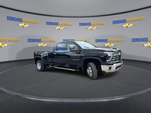 New 2026 Chevrolet Silverado 3500 LTZ w/ LTZ Plus Package AWD/4WD image 2