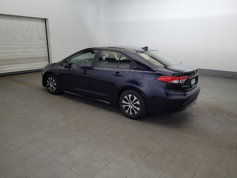Used 2021 Toyota Corolla LE FWD image 3