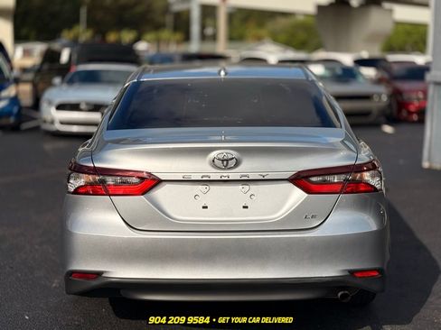 Used 2022 Toyota Camry LE FWD image 8