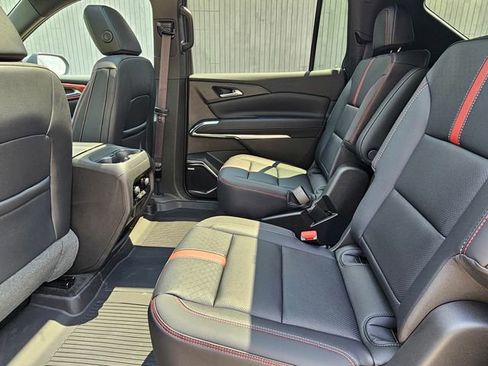 New 2025 Chevrolet Traverse RS w/ LPO, Floor Liner Package image 18