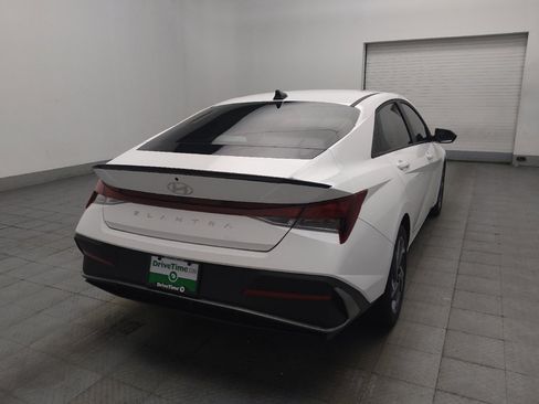 Used 2025 Hyundai Elantra Sport FWD image 9